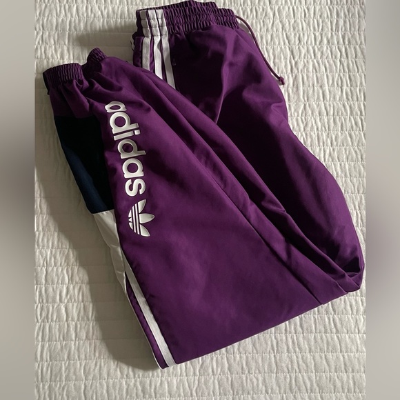 Adidas tracksuit - Picture 2 of 9